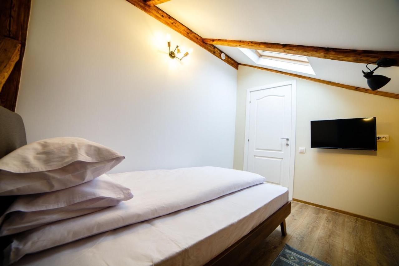 Alpine Loft Apartment Campulung Moldovenesc Ngoại thất bức ảnh